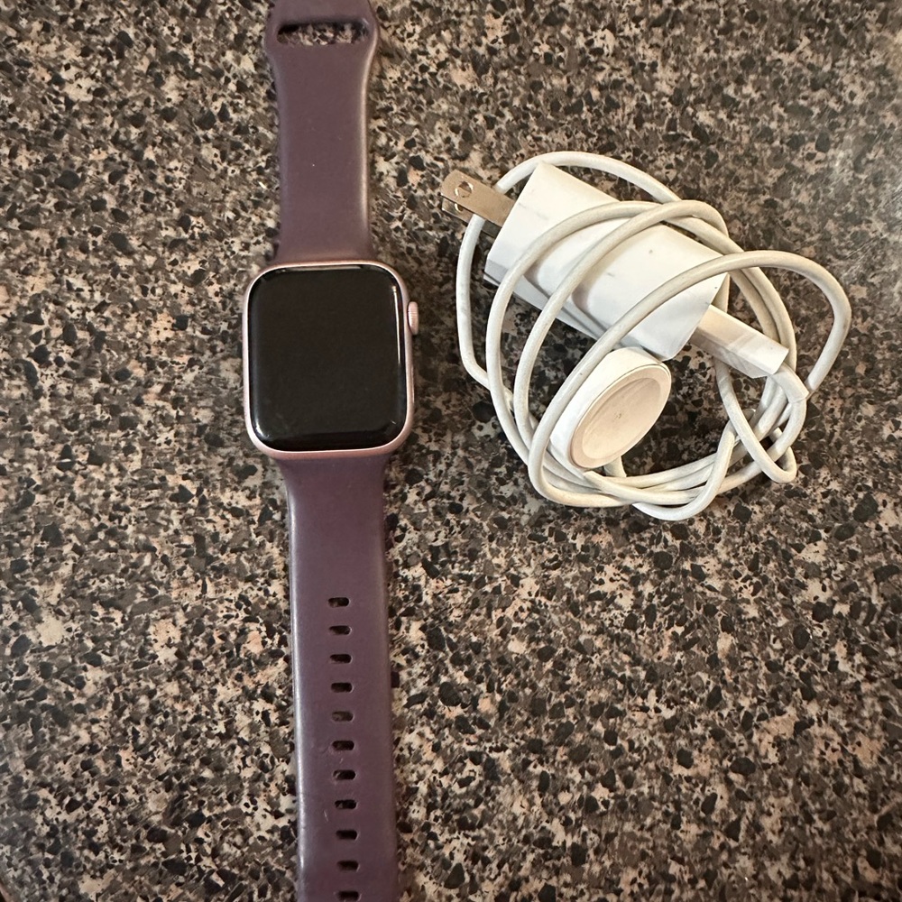 Apple Watch Series 9 [GPS 45mm] Smartwatch with Pink Aluminum Case
